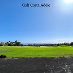Beautiful - 4 Bedrooms, Heated Pool, 2 Priv Car Park Places, Fibre Net, Ps5, Tv Channels Costa Adeje (Tenerife)