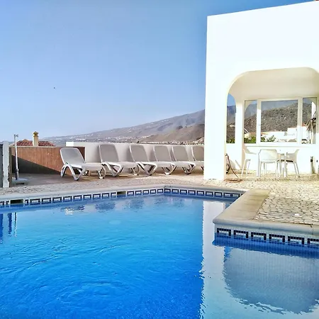 Beautiful - 4 Bedrooms, Heated Pool, 2 Priv Car Park Places, Fibre Net, Tv Channels 别墅