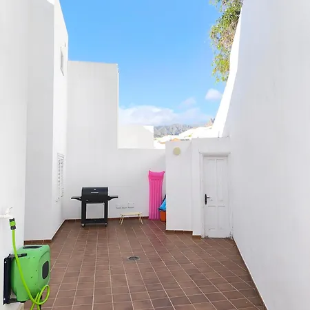 Beautiful - 4 Bedrooms, Heated Pool, 2 Priv Car Park Places, Fibre Net, Tv Channels