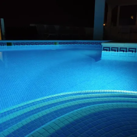 Beautiful - 4 Bedrooms, Heated Pool, 2 Priv Car Park Places, Fibre Net, Tv Channels