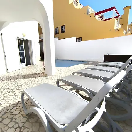 别墅 Beautiful - 4 Bedrooms, Heated Pool, 2 Priv Car Park Places, Fibre Net, Tv Channels
