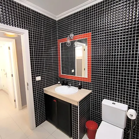 Beautiful - 4 Bedrooms, Heated Pool, 2 Priv Car Park Places, Fibre Net, Tv Channels 阿德耶