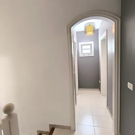 别墅 Beautiful - 4 Bedrooms, Heated Pool, 2 Priv Car Park Places, Fibre Net, Tv Channels