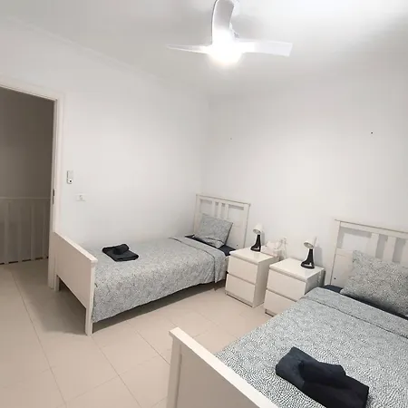 别墅 Beautiful - 4 Bedrooms, Heated Pool, 2 Priv Car Park Places, Fibre Net, Tv Channels 阿德耶