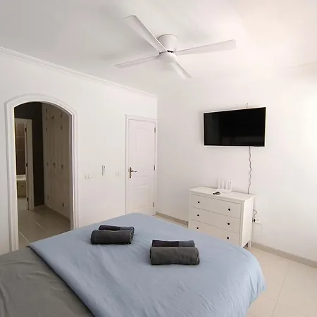 别墅 Beautiful - 4 Bedrooms, Heated Pool, 2 Priv Car Park Places, Fibre Net, Tv Channels *