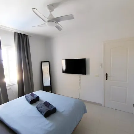 Beautiful - 4 Bedrooms, Heated Pool, 2 Priv Car Park Places, Fibre Net, Tv Channels *