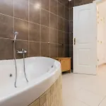 Beautiful - 4 Bedrooms, Heated Pool, 2 Priv Car Park Places, Fibre Net, Ps5, Tv Channels * Costa Adeje (Tenerife)