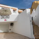 Vila Beautiful - 4 Bedrooms, Heated Pool, 2 Priv Car Park Places, Fibre Net, Ps5, Tv Channels