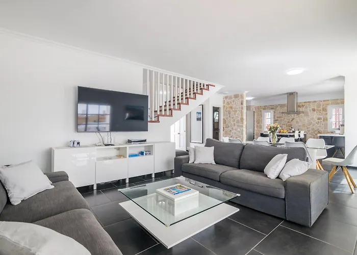 Villa Beautiful - 4 Bedrooms, Heated Pool, 2 Priv Car Park Places, Fibre Net, Ps5, Tv Channels