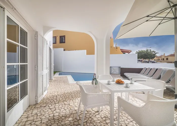 Beautiful - 4 Bedrooms, Heated Pool, 2 Priv Car Park Places, Fibre Net, Ps5, Tv Channels *