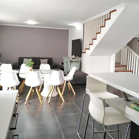 Beautiful - 4 Bedrooms, Heated Pool, 2 Priv Car Park Places, Fibre Net, Tv Channels Costa Adeje (Tenerife)