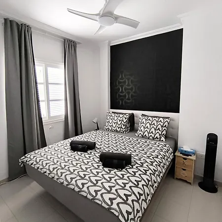 Beautiful - 4 Bedrooms, Heated Pool, 2 Priv Car Park Places, Fibre Net, Tv Channels Willa
