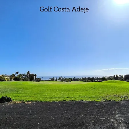 Beautiful - 4 Bedrooms, Heated Pool, 2 Priv Car Park Places, Fibre Net, Tv Channels Costa Adeje (Tenerife)