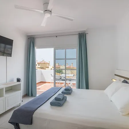 Beautiful - 4 Bedrooms, Heated Pool, 2 Priv Car Park Places, Fibre Net, Ps5, Tv Channels Вилла