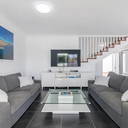 Вилла Beautiful - 4 Bedrooms, Heated Pool, 2 Priv Car Park Places, Fibre Net, Ps5, Tv Channels *