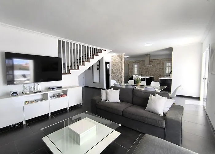 Villa Beautiful - 4 Bedrooms, Heated Pool, 2 Priv Car Park Places, Fibre Net, Ps5, Tv Channels Costa Adeje (Tenerife)