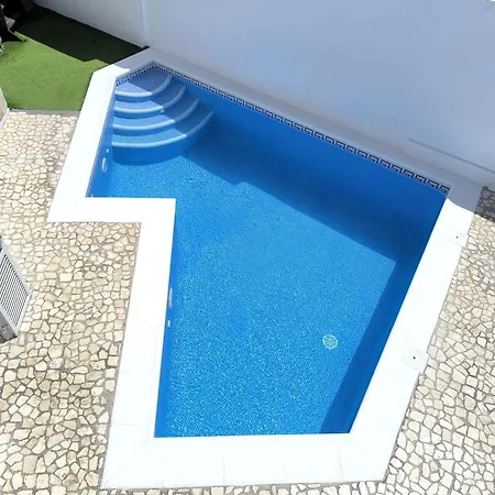Beautiful - 4 Bedrooms, Heated Pool, 2 Priv Car Park Places, Fibre Net, Ps5, Tv Channels Villa